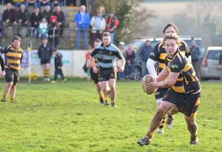 Saints spread ball wide. Picture by Ceri Coleman-Phillips.