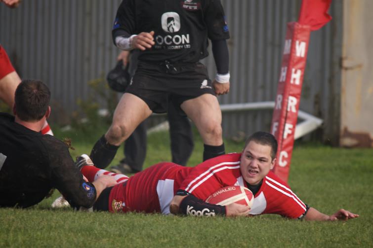 Ian Rusinek scores for Milford
