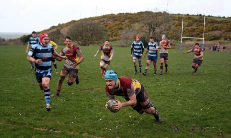 Iestyn Wood dives in for his first try