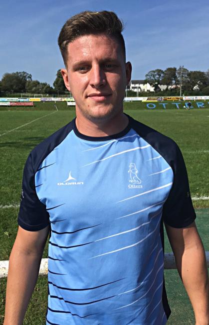 Jo Hutchings - try in Narberth defeat at Bedwas 