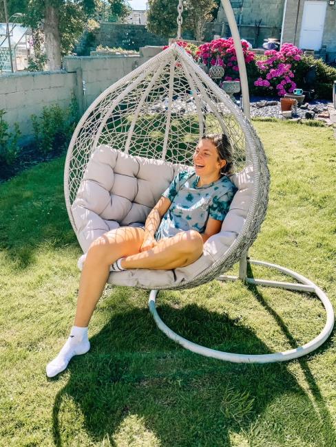 Jordan Hart relaxing