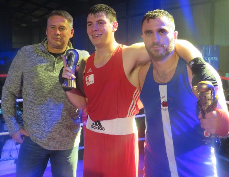 Josh Horgan lost against Tom Lucaj