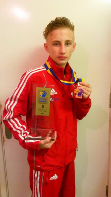James boxes superbly for European bronze!