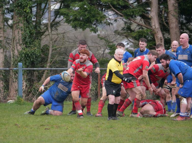 Jarred Sherratt sets The Scarlets backs on a run. Picture Will John