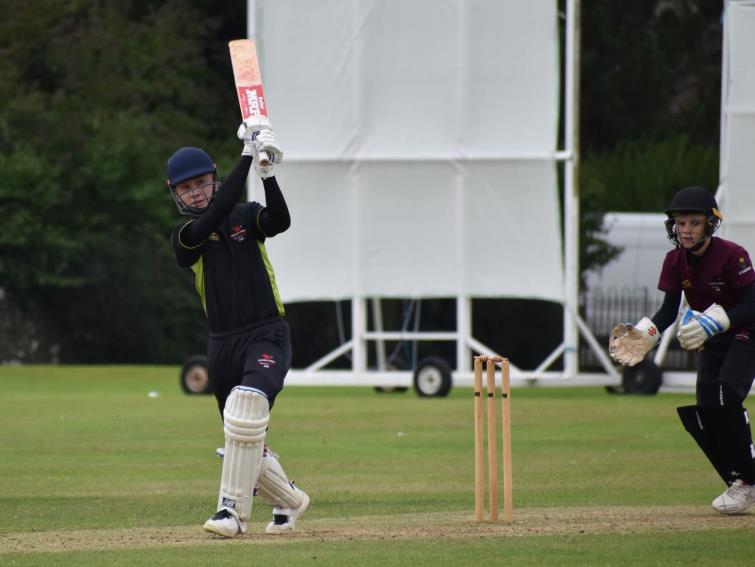 Oscar batting well