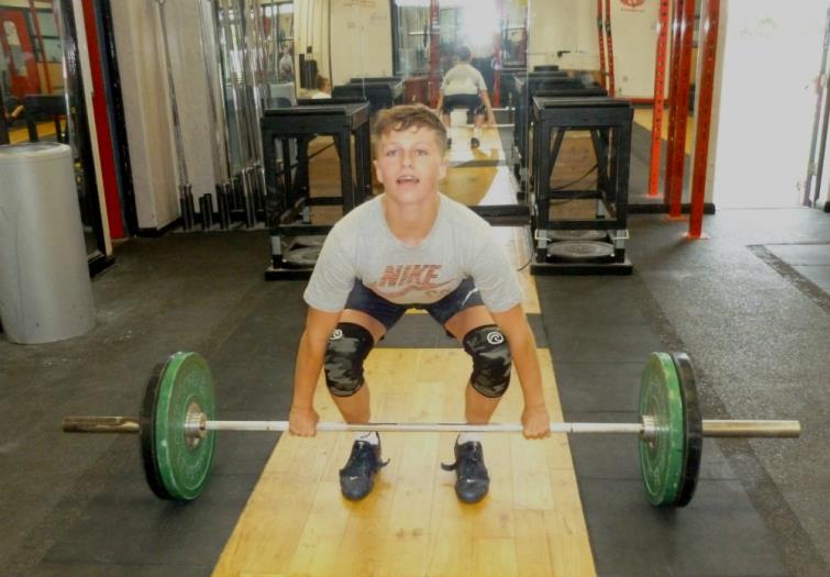 Louis Thomas prepares to liftt
