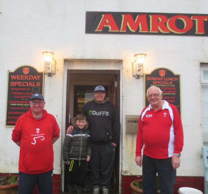Anglers raise funds for local lifeboats