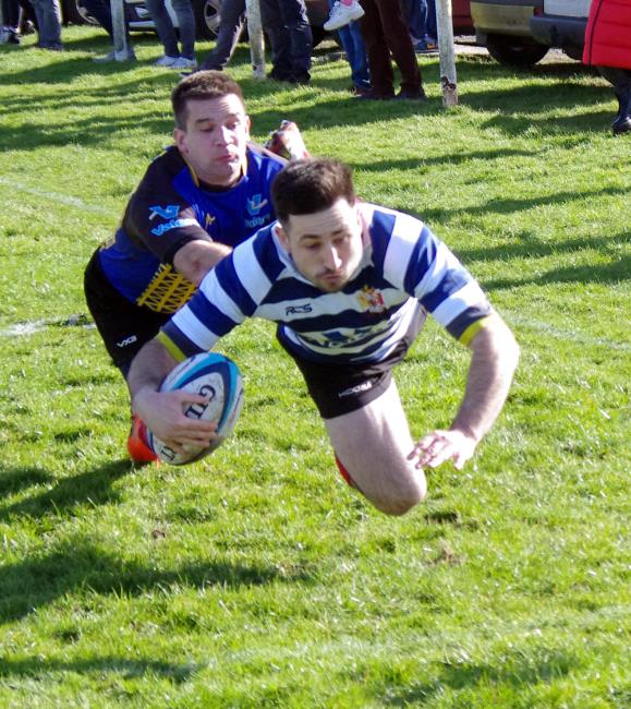 Lewys Gibby scored a cracking solo try for the County
