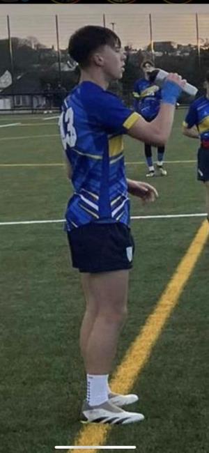 Leo takes a drinks break