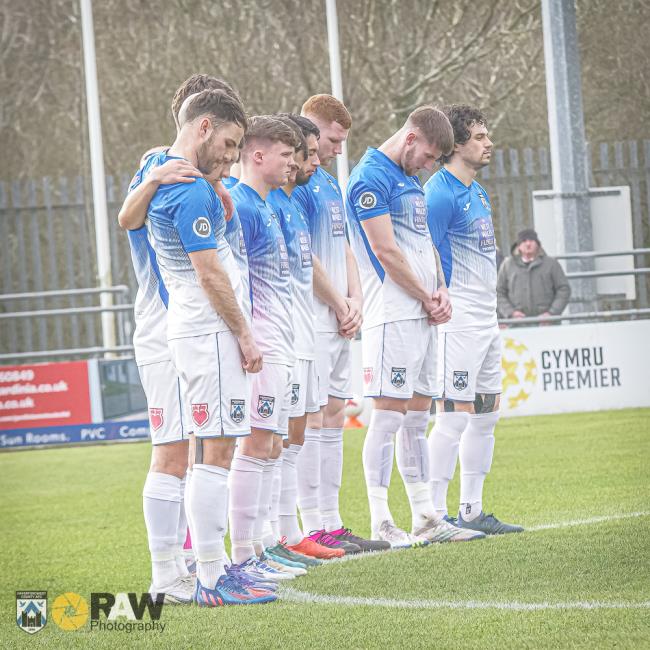 Minutes silence as a mark of respect for Kenny Roberts who has died