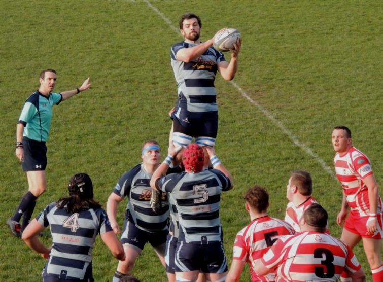 Narberth dominate this lineout
