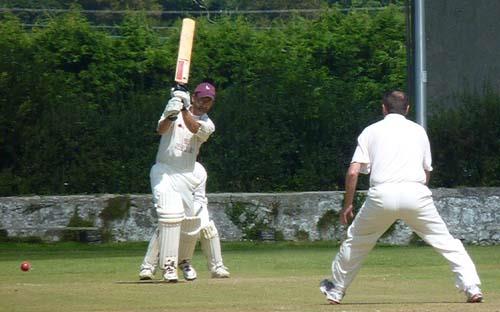 Neal Williams on-drives
