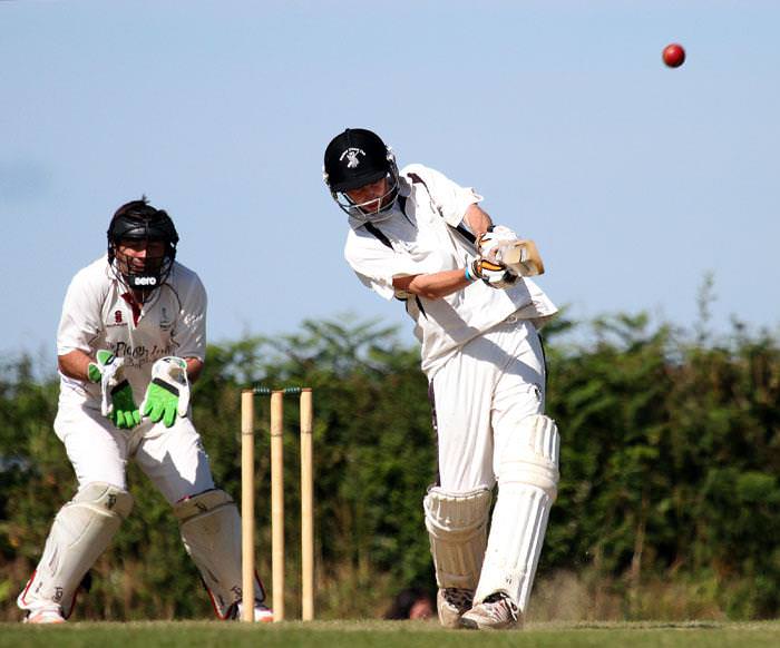 Neyland celebrate Duggie Morris hat-trick