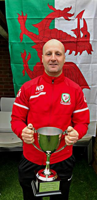 Nigel Delaney with the cup