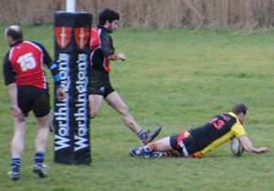 Sam Kurtz scores a try for the Seahawks