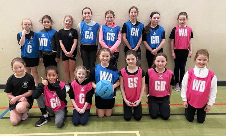 Sapphires U10s - Blacks and Whites