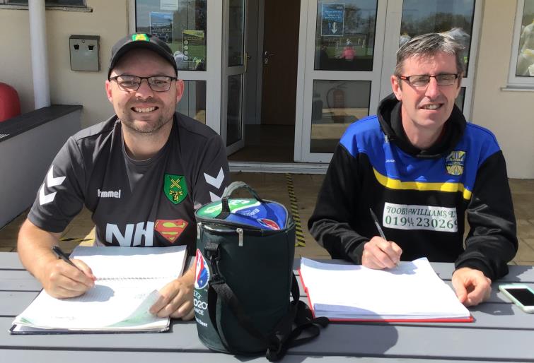 Scorer Jason Price and Robert  Pearce