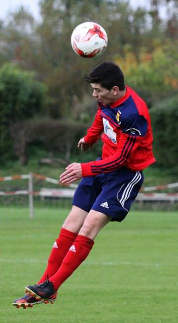 West Dragons stay top after winning at Marble Hall against The Robins