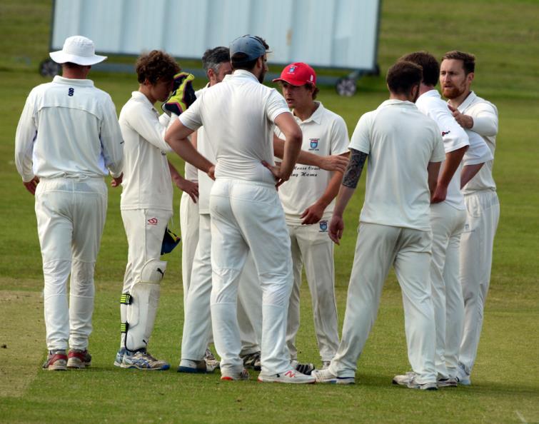 Saundersfoot celebrate a wicket at Haverfordwest (pic - Gordon Thomas)