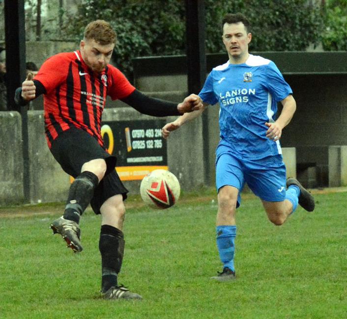 Steff Hayes clears for Goodwick