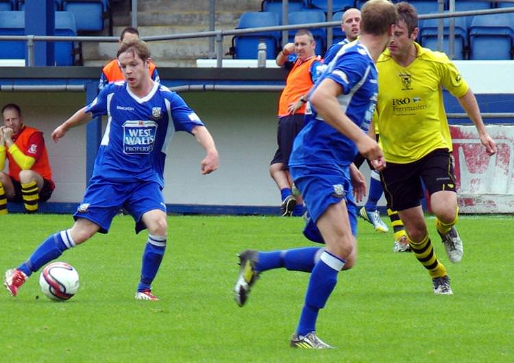 Bluebirds’ super-sub Morgans scores late winner