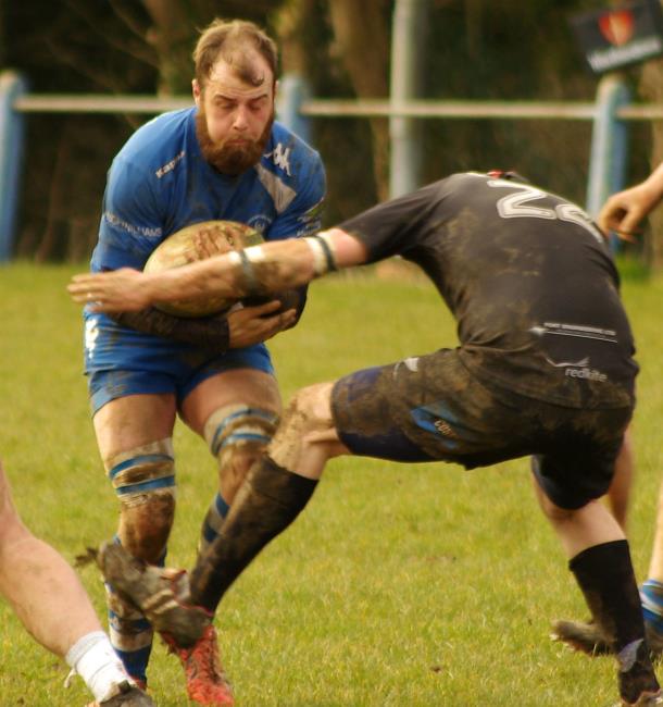 Steve Thomas on the crash ball for The Blues