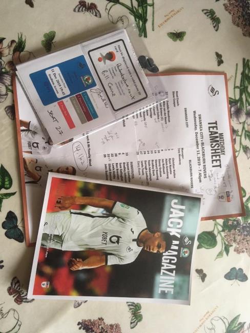 Match programme, team line-ups and press pass
