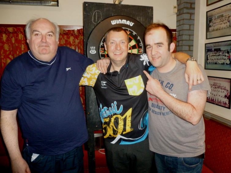Opponents Richard Prout and Anthony John salute Hawaiin 501 Mardle