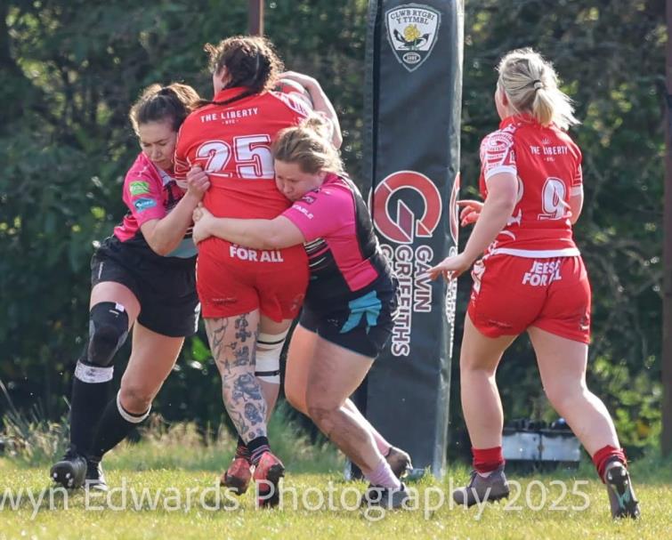 Panthers charge for the line