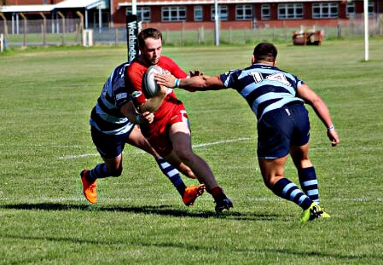 Scarlets on the way to a try