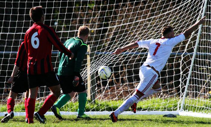 Top three find the going tough in the top flight