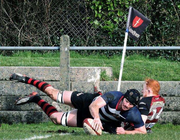 Roy Osborn scoring for Tenby