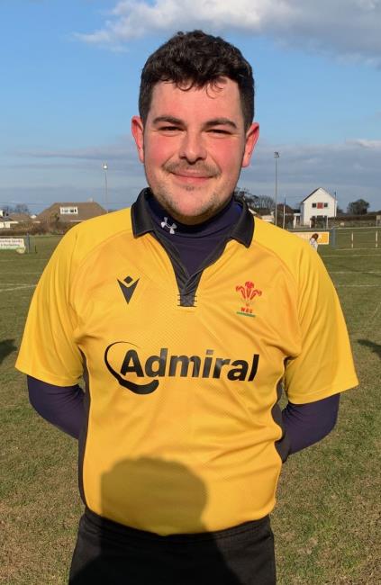 Referee - Tom Carew
