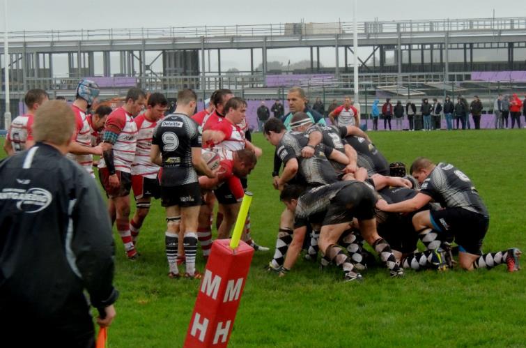 Referee Robert Mota resets this scrum