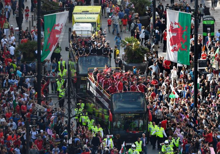 Wales receive a heroes welcome in Cardiff