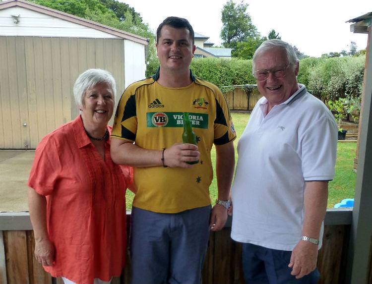 Good wishes to local cricket lovers from Wendy and Chris in Oz