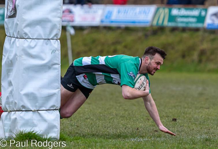Tom Windsor touches down for The Borderers. Picture Paul Rodg