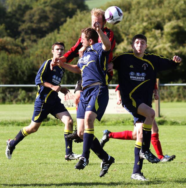 Phoenix Lads and Dragons setting early pace as Vikings record massive win