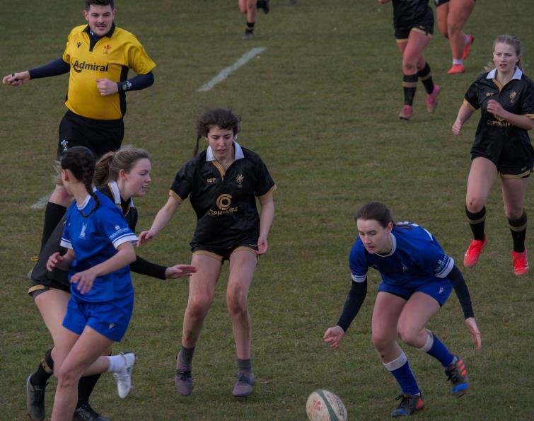 The Blues tidy up a loose ball