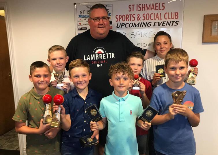  Johnny Lewis and his young players at Tish