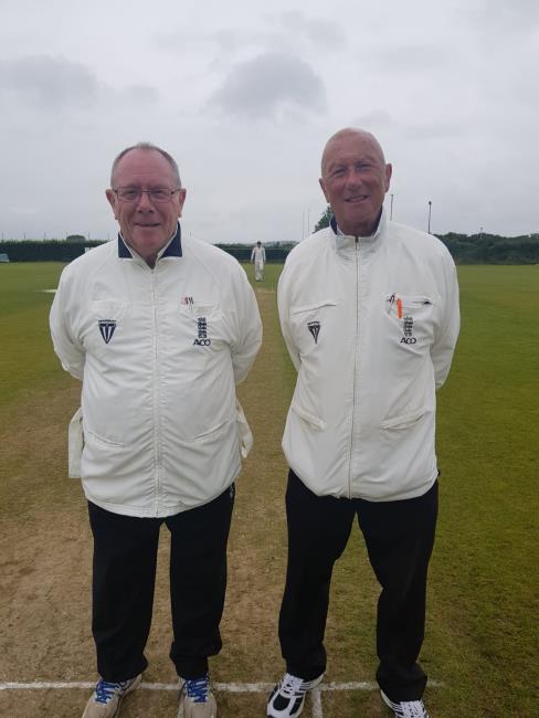Umpires: Steve Sessions and Allan Hansen