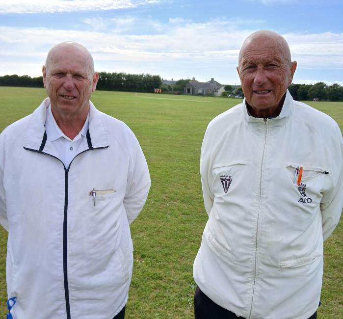 Umpires - Steve Williams and Allan Hansen