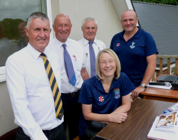 Umpires, scorers and MC 